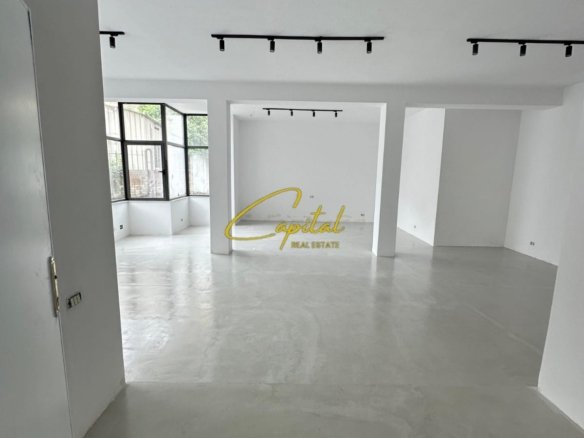 AMBIENT BIZNESI ME QERA 100 M2 QENDER 850 EURO
