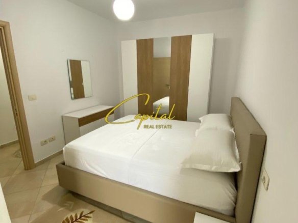 APARTAMENT ME QERA 2+1 PALLATI ME SHIGJETA 550 EURO