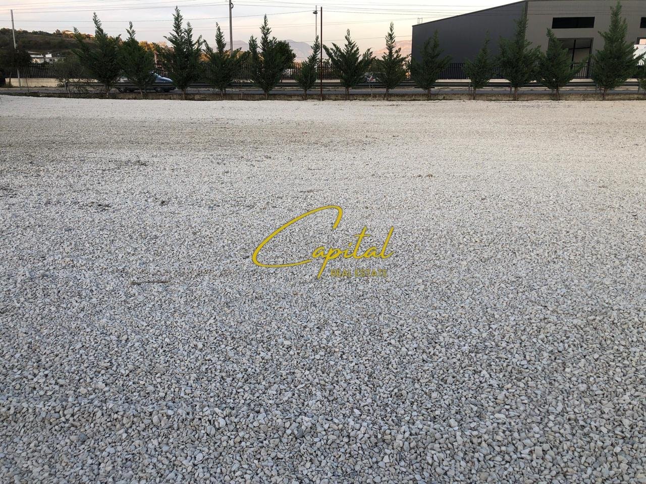 TOKE ME QERA 3000 M2 PRUSH 180.000 LEKE