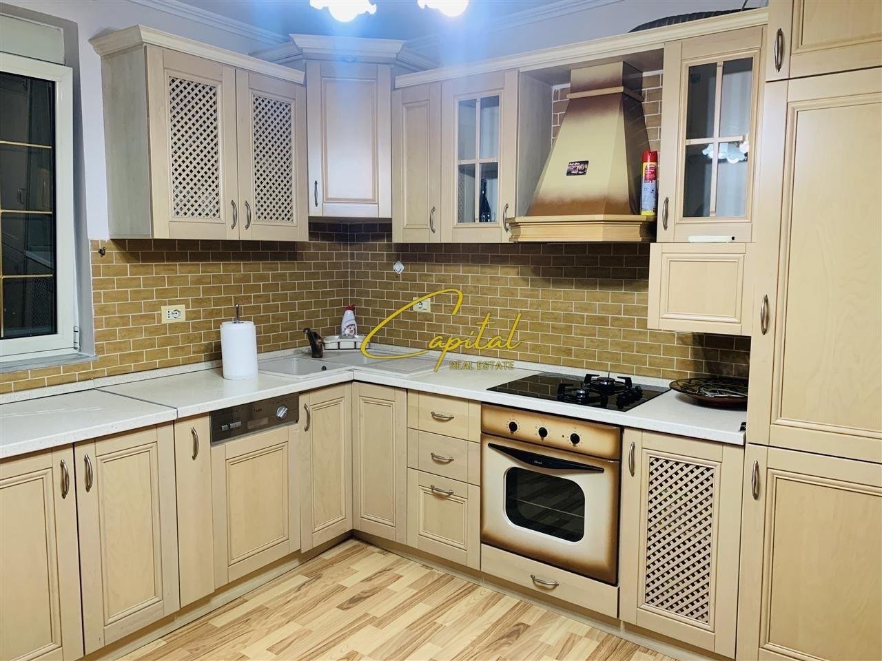 APARTAMENT ME QERA 2+1 MINE PEZA 63.000 LEKE