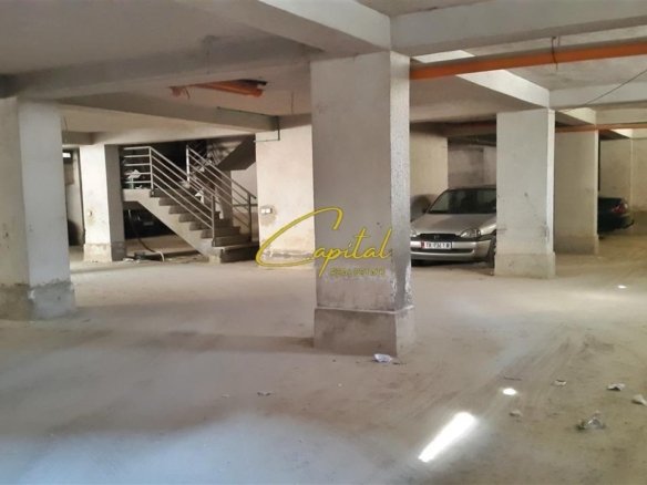 SHITET GARAZH 573 M2 RRUGA E DIBRES 286.000 EURO