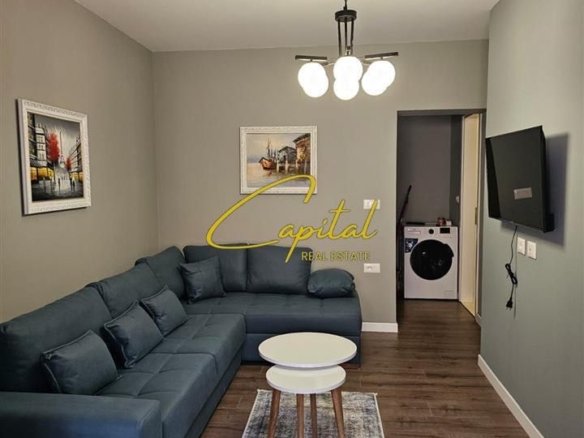 APARTAMENT ME QERA 1+1 RRUGA FORTUZI 700 EURO