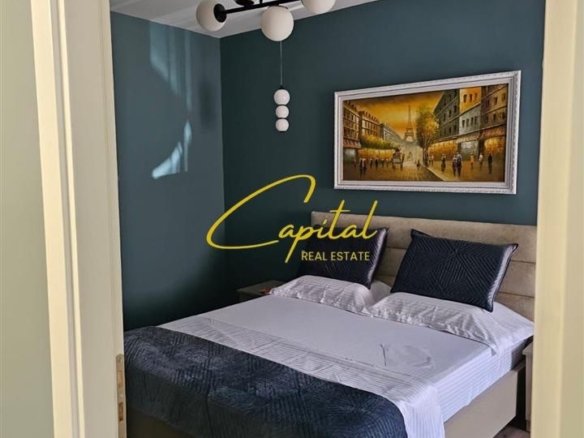 APARTAMENT ME QERA 1+1 RRUGA FORTUZI 700 EURO