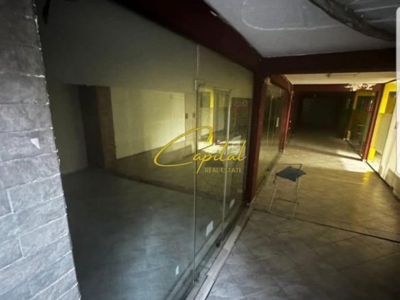 AMBIENT BIZNESI ME QERA 150 M2 21 DHJETORI 700 EURO