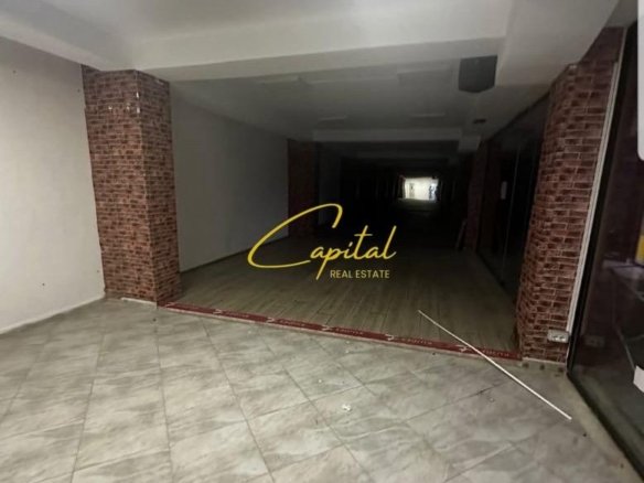 AMBIENT BIZNESI ME QERA 150 M2 21 DHJETORI 700 EURO