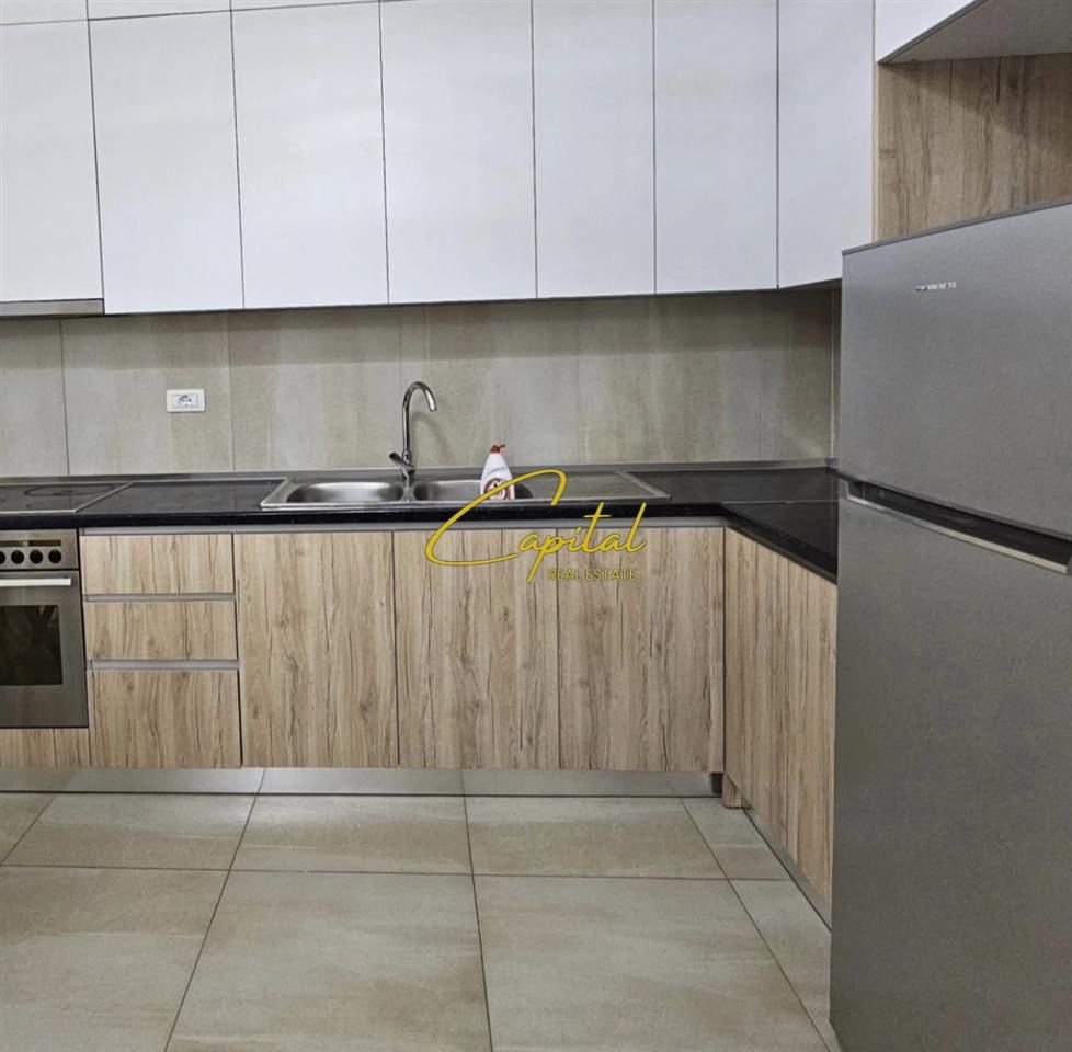 APARTAMENT ME QERA 1+1 KOPSHTI BOTANIK 500 EURO