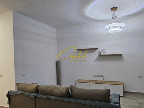 APARTAMENT ME QERA 1+1 KOPSHTI BOTANIK 500 EURO