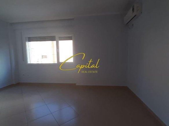 ZYRE ME QERA 95 M2 QENDER 800 EURO