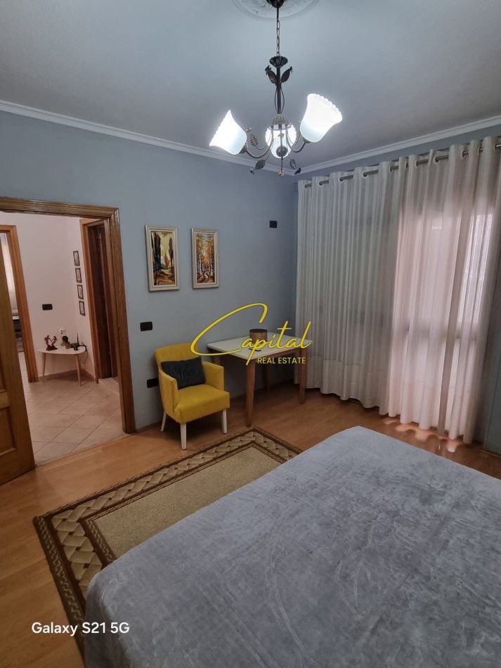 APARTAMENT ME QERA 1+1 ISH TREGU ELEKTRIK 60.000 LEKE