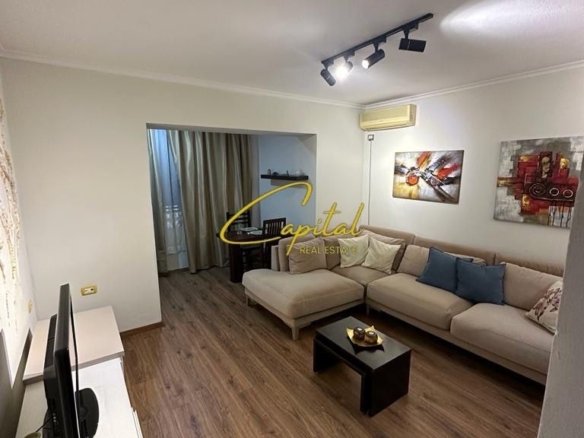 APARTAMENT ME QERA 2+1 ISH STACIONI TRENIT 550 EURO