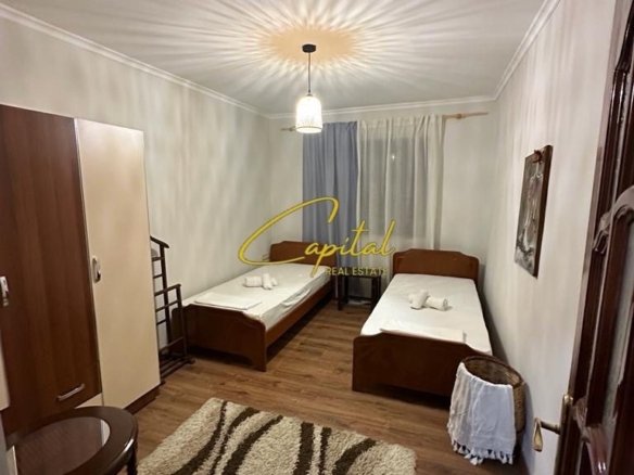 APARTAMENT ME QERA 2+1 ISH STACIONI TRENIT 550 EURO