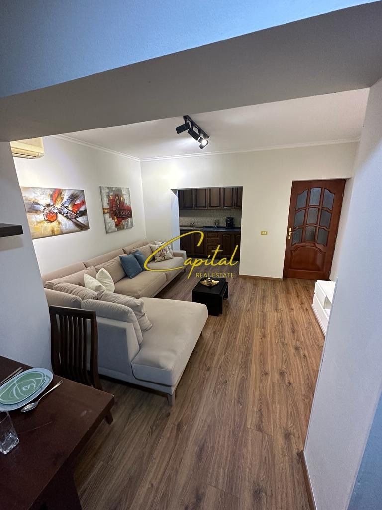 APARTAMENT ME QERA 2+1 ISH STACIONI TRENIT 550 EURO