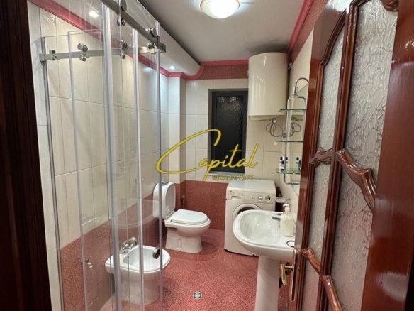 APARTAMENT ME QERA 2+1 ISH STACIONI TRENIT 550 EURO