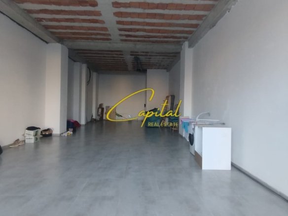 AMBIENT BIZNESI ME QERA 100 M2 ISH STACIONI TRENIT 1000 EURO