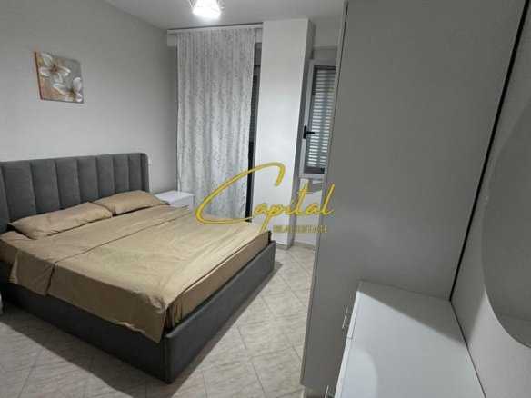 APARTAMENT ME QERA 1+1 RRUGA E KAVAJES 65.000 LEKE