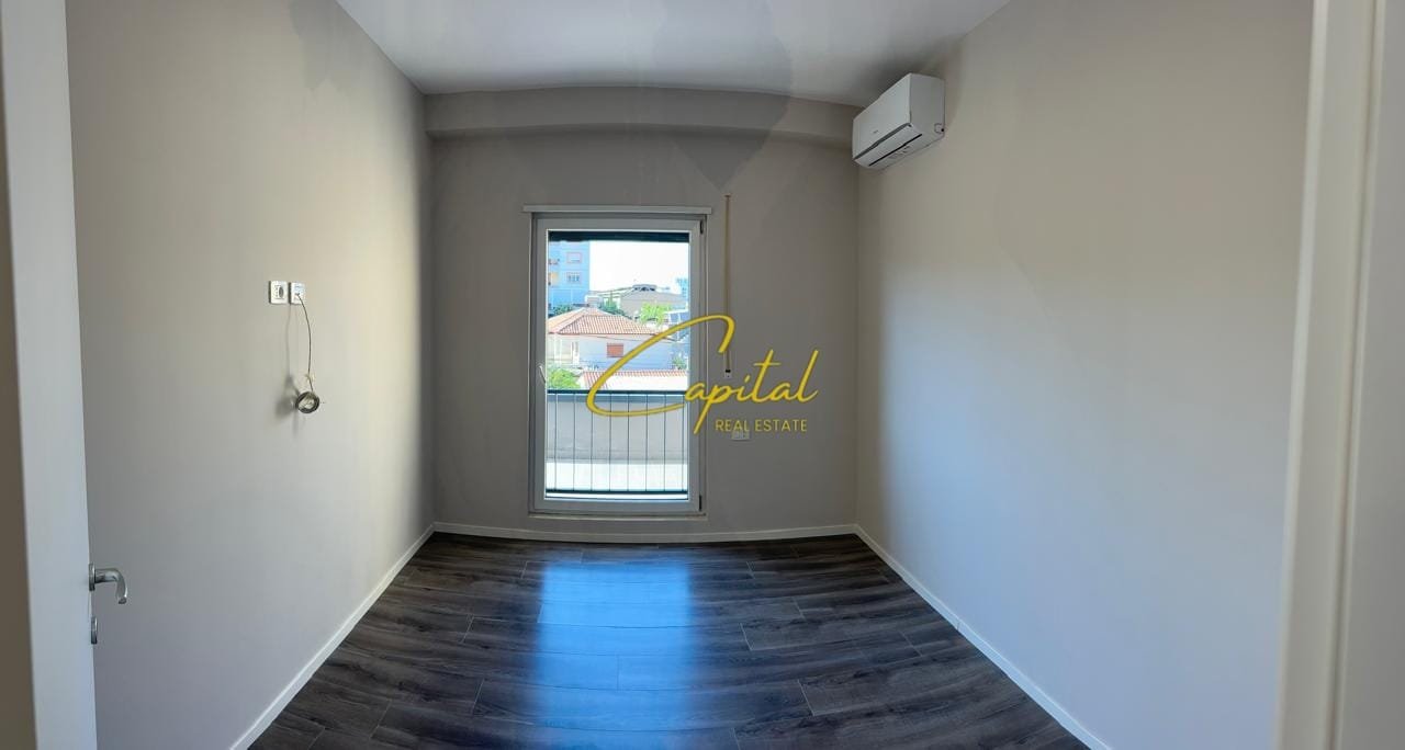 WhatsApp Image 2025-11-12 at 2.17.18 PM (1) SHITET APARTAMENT 2+1 ISH STACIONI TRENIT 210.000 EURO