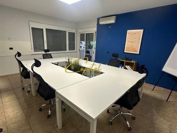 ZYRE ME QERA 65 M2 ISH BLLOKU 1.500 EURO