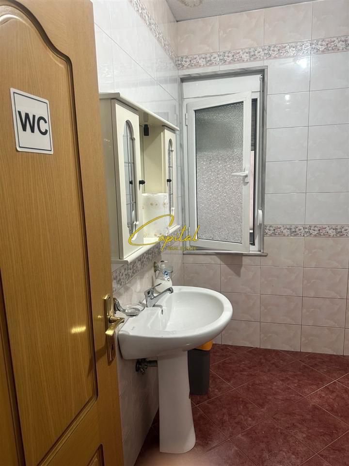 WhatsApp Image 2025-11-12 at 3.35.36 PM ZYRE ME QERA 65 M2 ISH BLLOKU 1.500 EURO