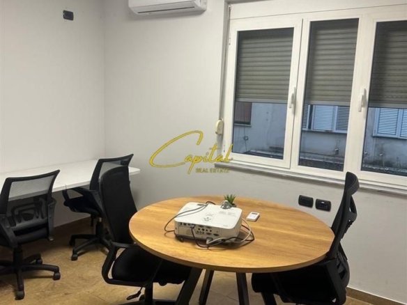 ZYRE ME QERA 65 M2 ISH BLLOKU 1.500 EURO