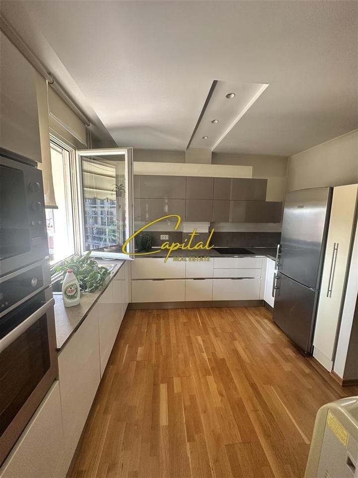 ZYRE ME QERA 138 M2 ISH BLLOKU 3.800 EURO
