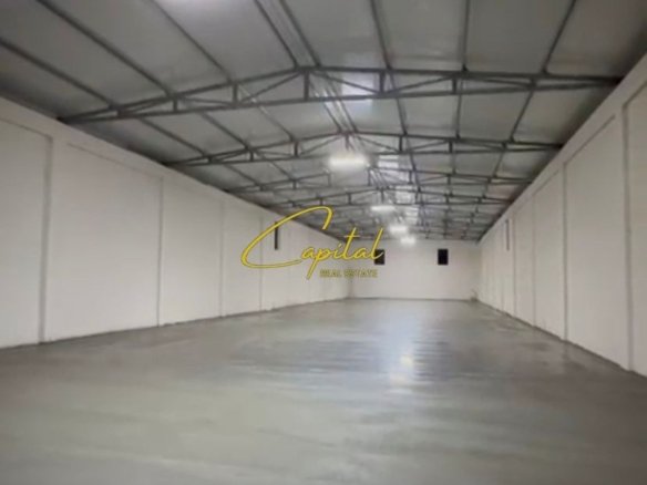 KAPANON ME QERA 1.200 M2 BERXULLE 3.300 EURO