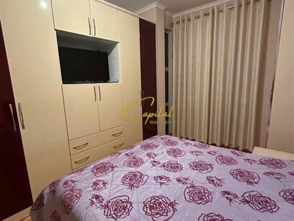 APARTAMENT ME QERA 2+1 ISH STACIONI TRENIT 800 EURO