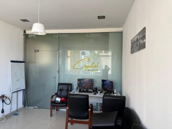 ZYRE ME QERA 30 M2 QENDER 350 EURO