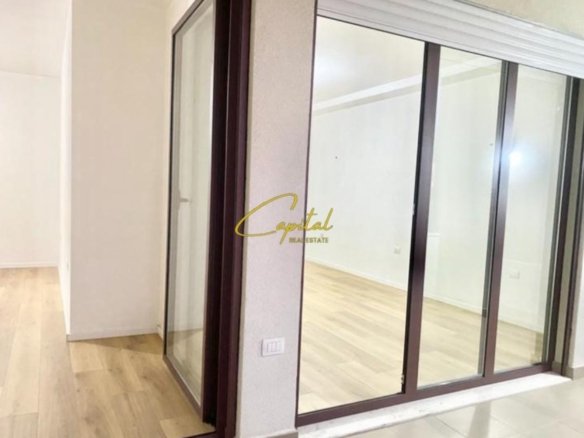 APARTAMENT ME QERA 2+1 5 MAJI 50.000 LEKE
