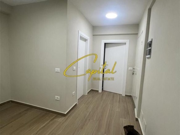 ZYRE ME QERA 50 M2 ISH BLLOKU 60.000 LEKE