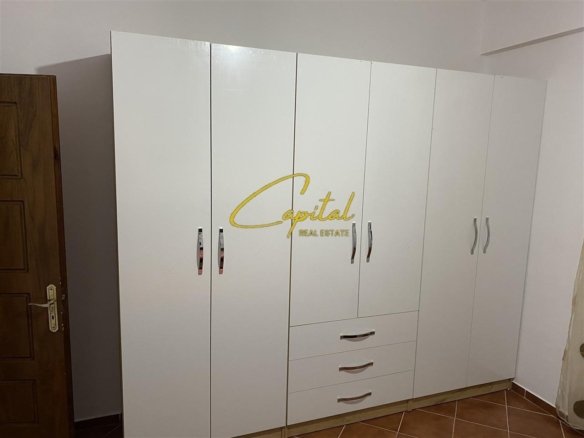 APARTAMENT ME QERA 2+1 SAUK 40.000 LEKE
