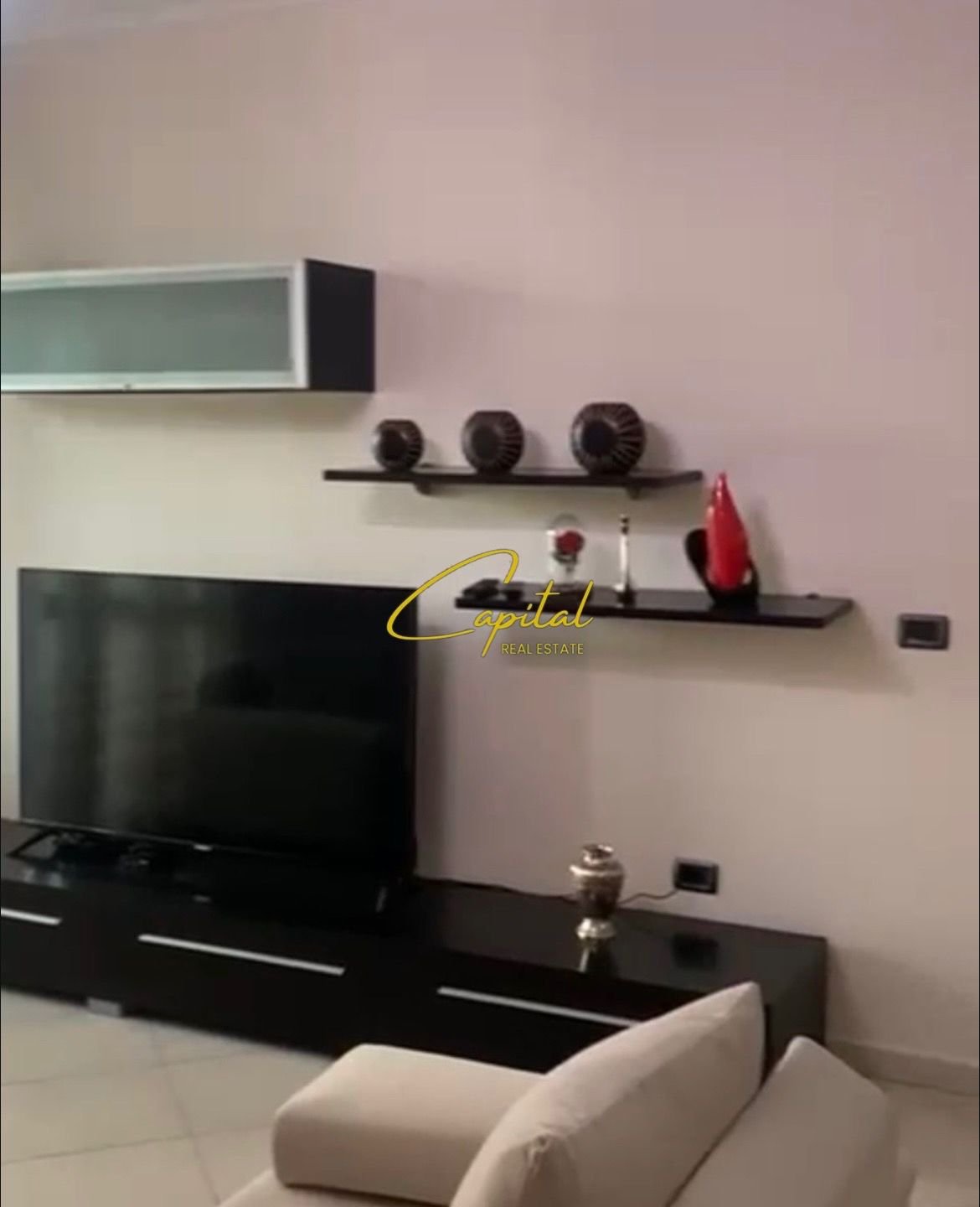 APARTAMENT ME QERA 3+1+2 PAZARI I RI 100.000 LEKE