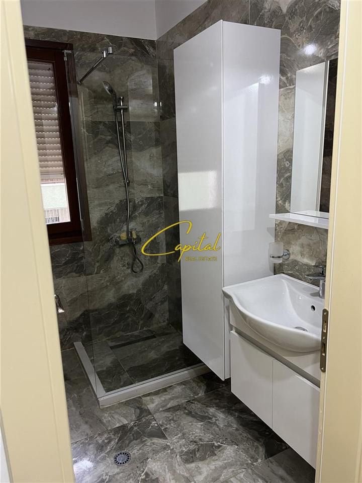 SHITET APARTAMENT 2+1+2 KOPSHTI BOTANIK 280.000 EURO