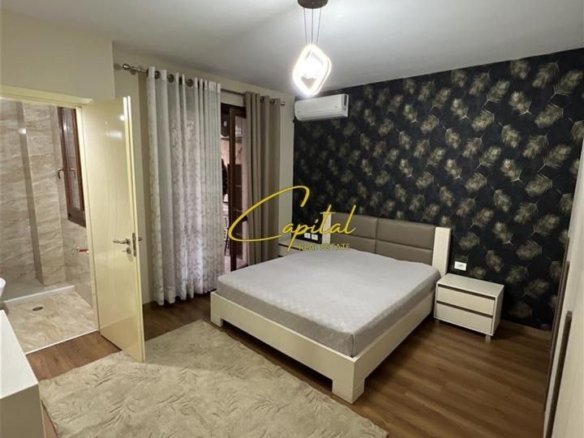 SHITET APARTAMENT 2+1+2 KOPSHTI BOTANIK 280.000 EURO