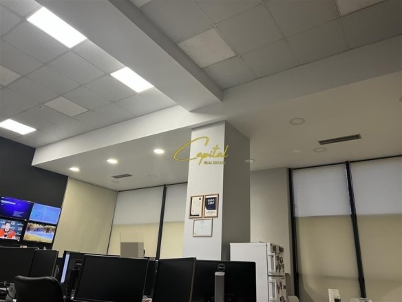 AMBIENT BINZNESI ME QERA 110 M2 KOMUNA E PARISIT 120.000 LEKE