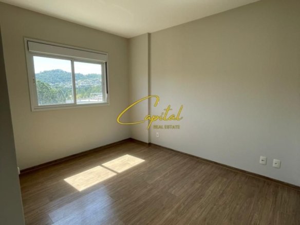ZYRE ME QERA 60 M2 ISH BLLOKU 800 EURO