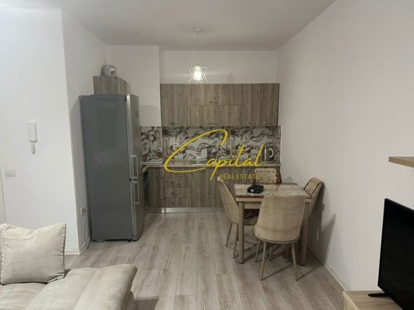 APARTAMENT ME QERA 1+1 PROKURORIA E TIRANES 600 EURO