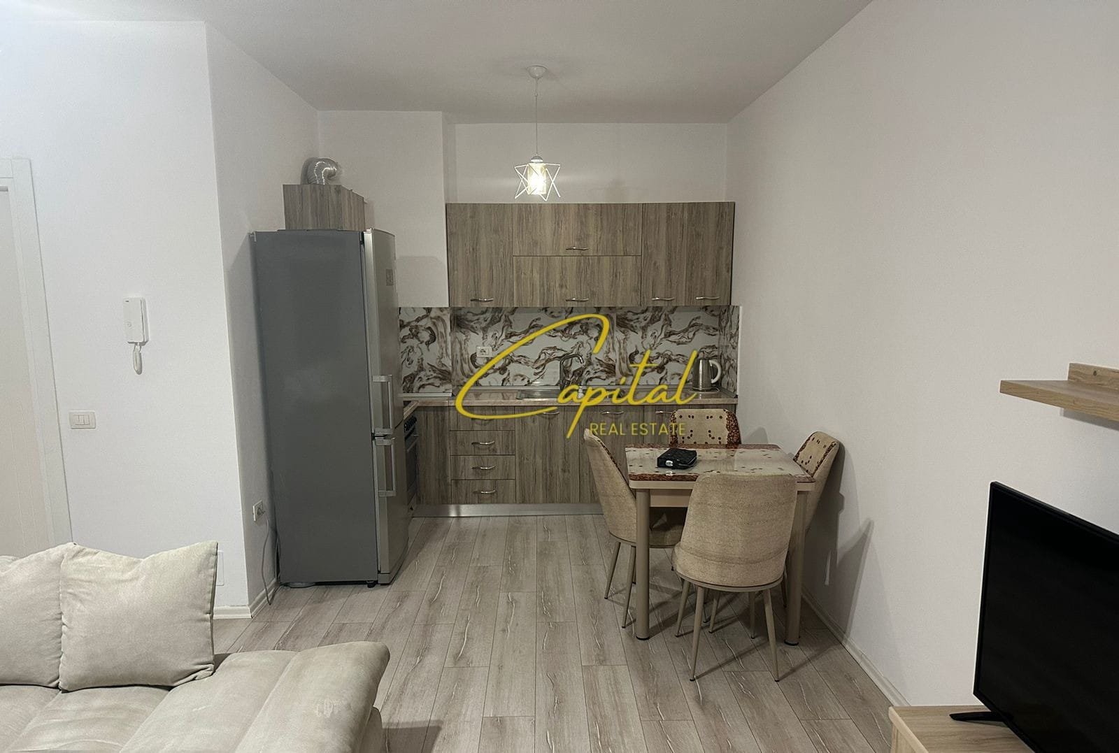WhatsApp Image 2025-11-14 at 5.40.46 PM (1) APARTAMENT ME QERA 1+1 PROKURORIA E TIRANES 600 EURO