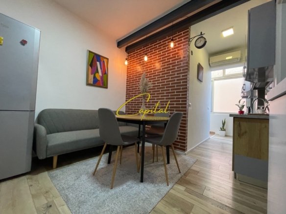 APARTAMENT ME QERA 1+1 MYSLYM SHYRI 600 EURO