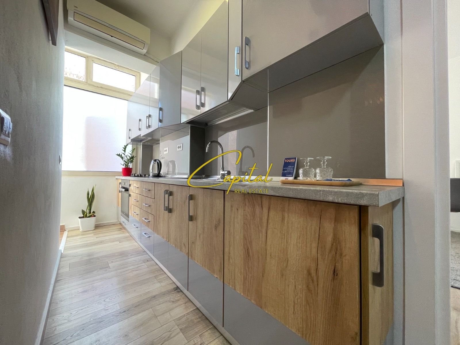 APARTAMENT ME QERA 1+1 MYSLYM SHYRI 600 EURO