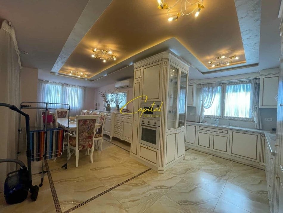 SHITET PENTHOUSE 227 M2 LIQENI I THATE 435.000 EURO