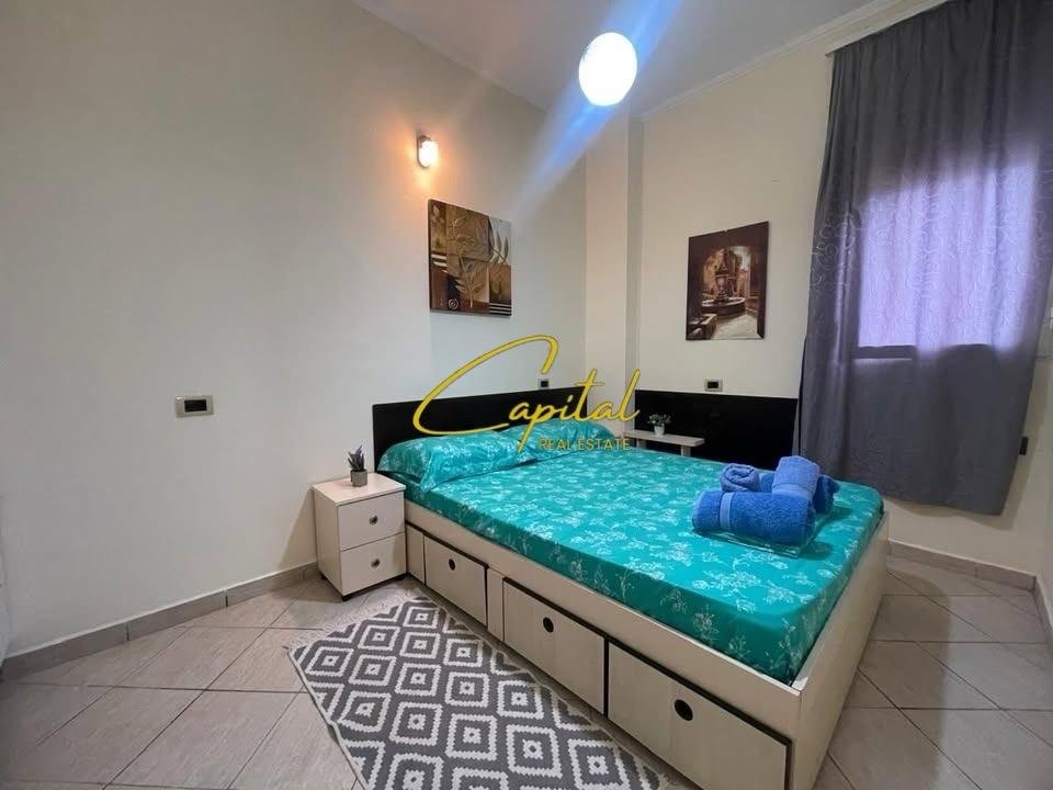 APARTAMENT ME QERA 1+1 RRUGA 5 MAJI 45.000 LEKE