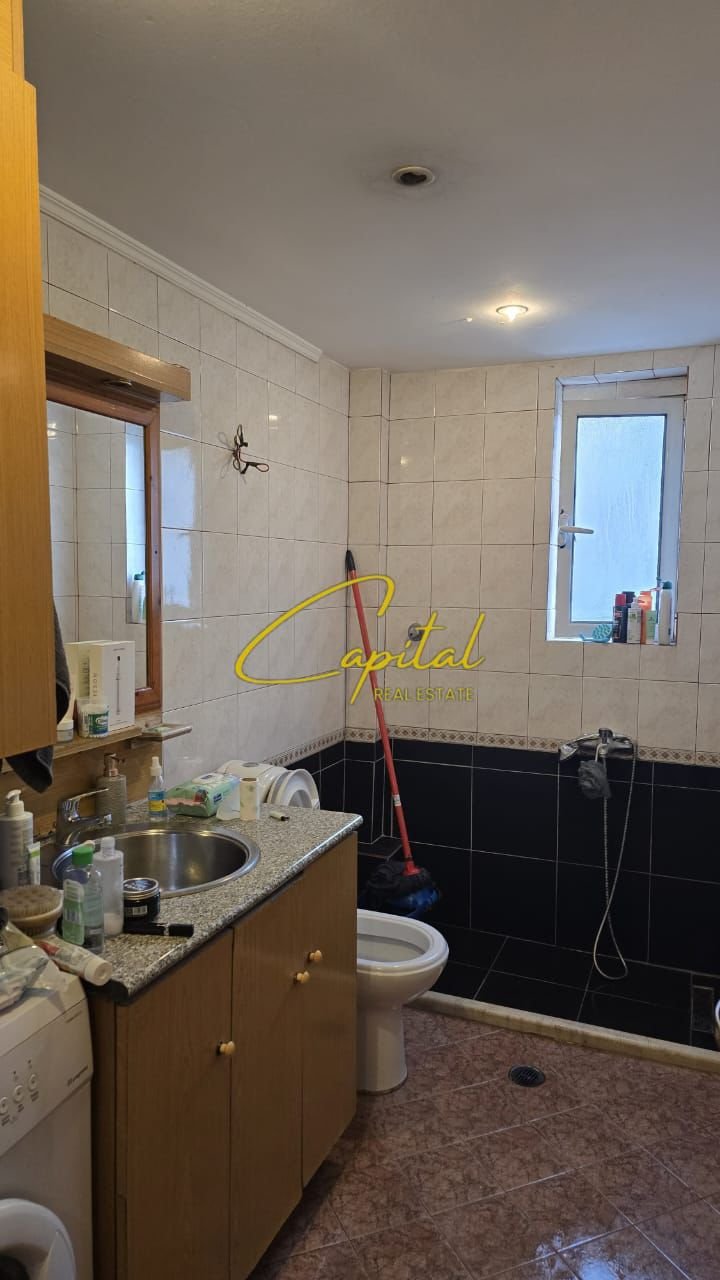 WhatsApp Image 2025-11-17 at 10.36.21 AM APARTAMENT ME QERA 2+1 RRUGA E ELBASANIT 55.000 LEKE