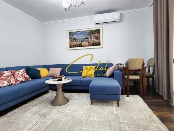APARTAMENT ME QERA 1+1 ISH TREGU ELEKTRIK 50.000 LEKE