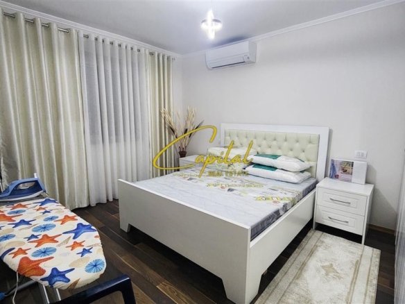 APARTAMENT ME QERA 1+1 ISH TREGU ELEKTRIK 50.000 LEKE