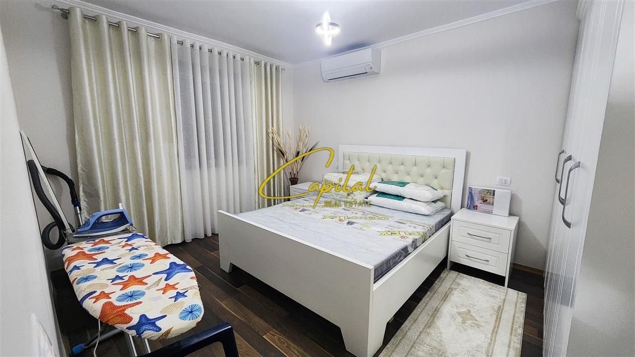 APARTAMENT ME QERA 1+1 ISH TREGU ELEKTRIK 50.000 LEKE