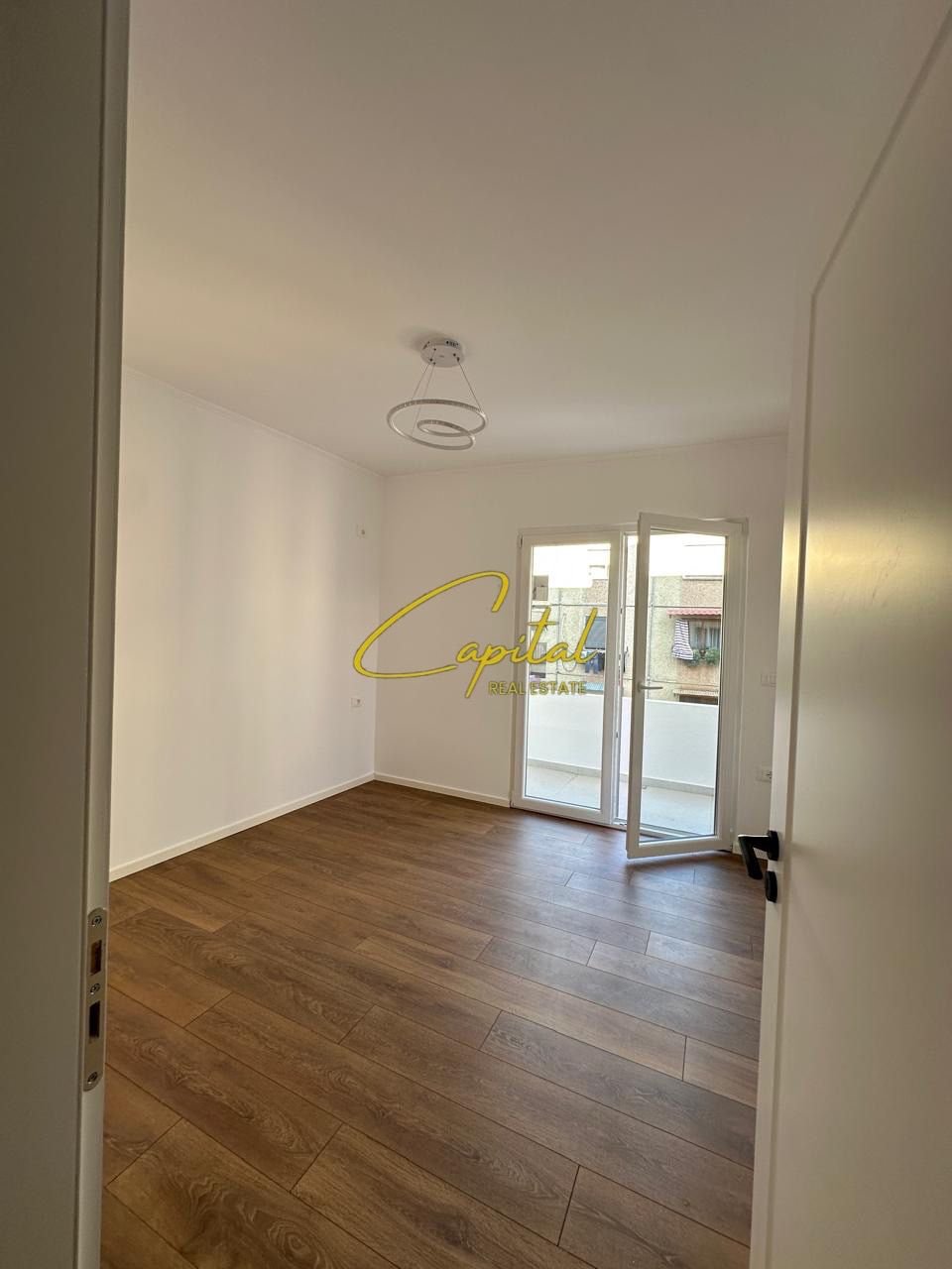 SHITET APARTAMENT 1+1 RRUGA KONGRESI I MANASTIRIT 95.000 EURO