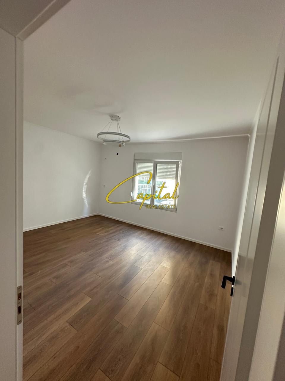 SHITET APARTAMENT 1+1 RRUGA KONGRESI I MANASTIRIT 95.000 EURO