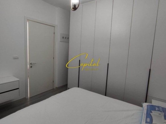 APARTAMENT ME QERA 1+1 SPITALI AMERIKAN 3 450 EURO