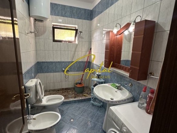 APARTAMENT ME QERA 1+1 5 MAJI 450 EURO