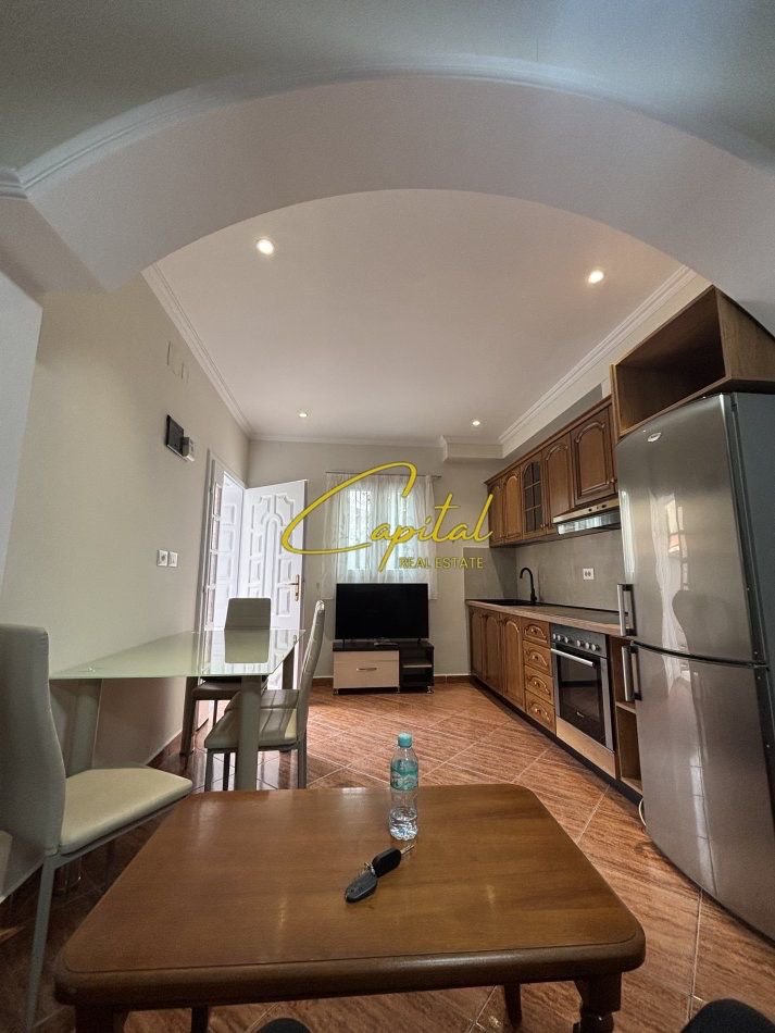 APARTAMENT ME QERA 1+1 5 MAJI 450 EURO